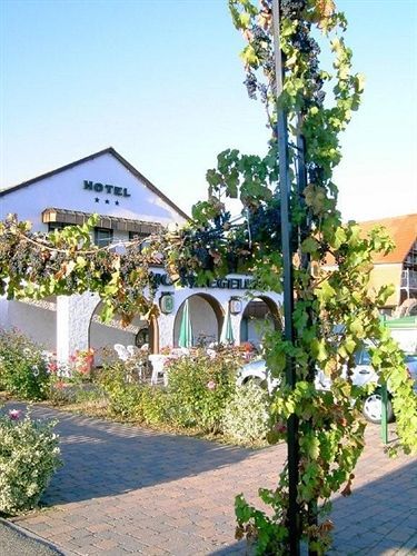 Gutshof Ziegelhuette Hotel อีเดินโคเบิน ภายนอก รูปภาพ