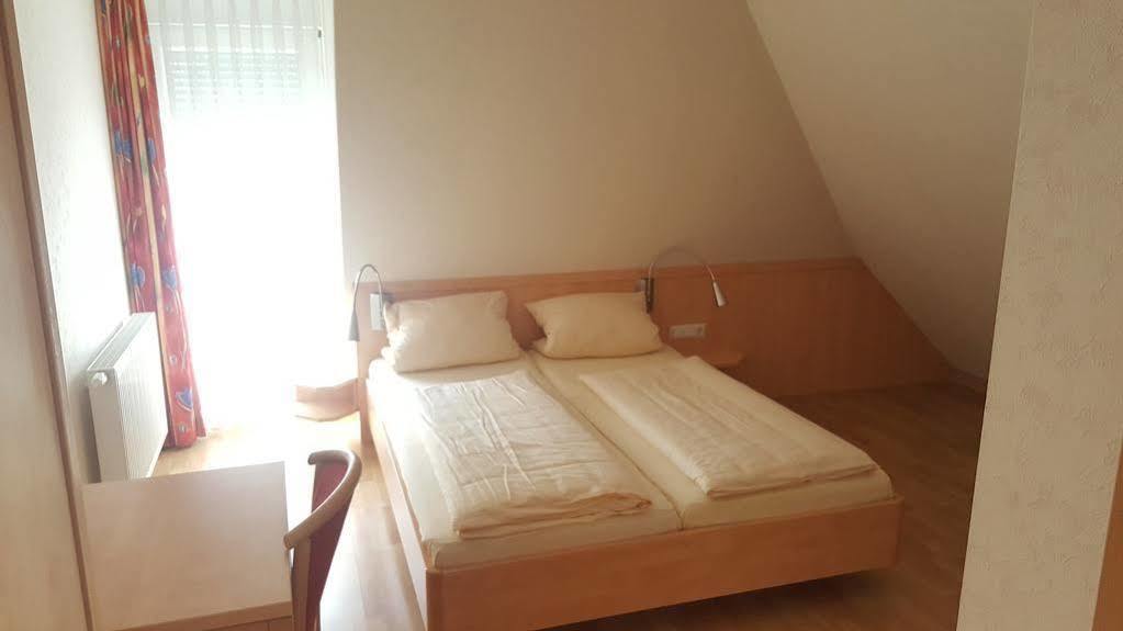 Gutshof Ziegelhuette Hotel อีเดินโคเบิน ภายนอก รูปภาพ